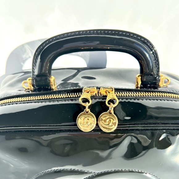 Chanel Timeless Zip Around Vanity Shoulder Bag - Picture 3 of 16